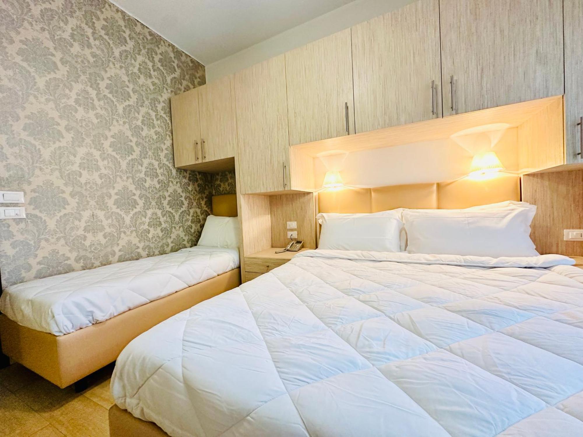 Hotel Miramare - Spa & Suites - Free Breakfast & Brunch Until 13-00 Cervia Room photo
